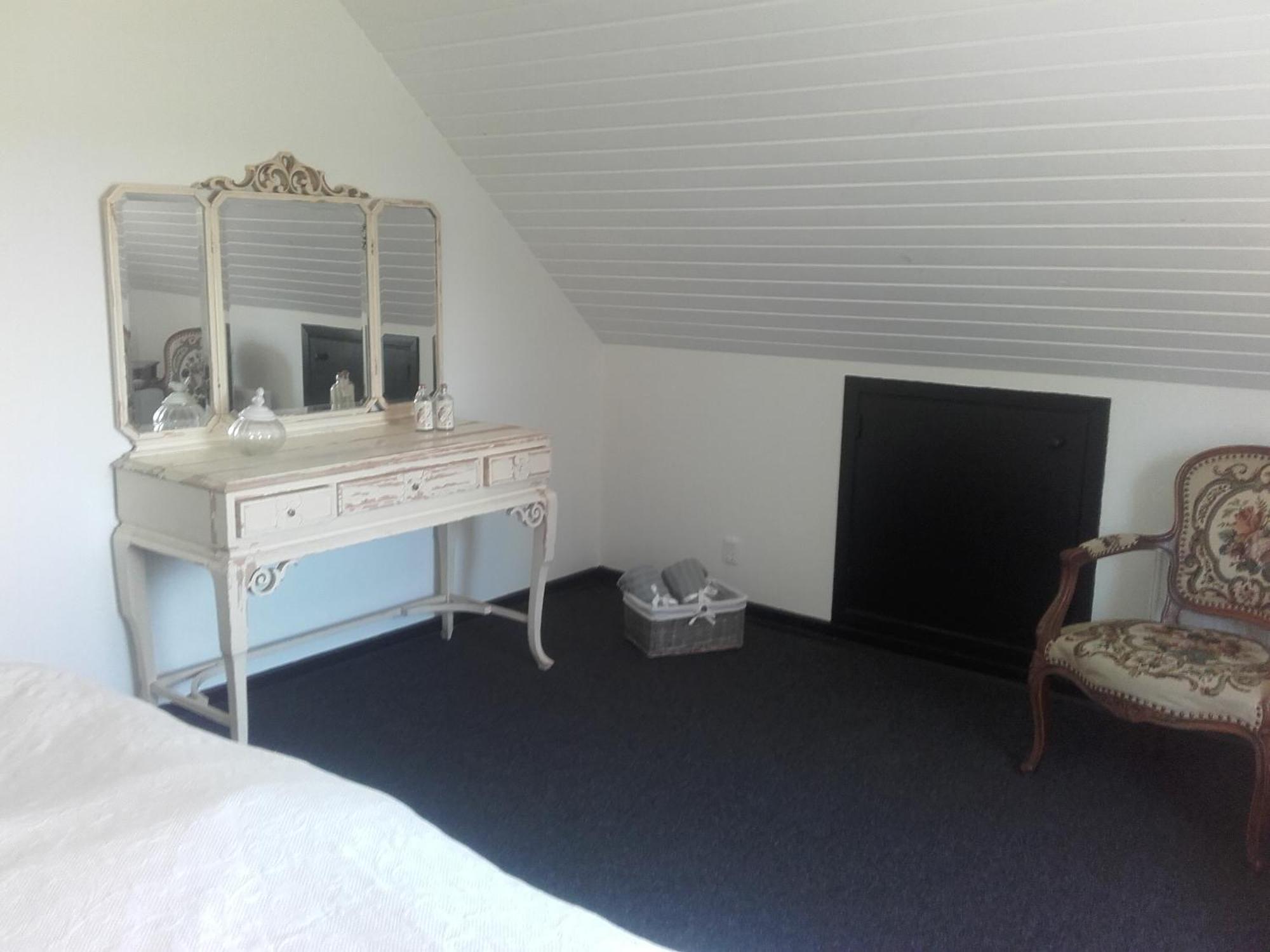 Olgod Nilles Bed & Breakfast חדר תמונה